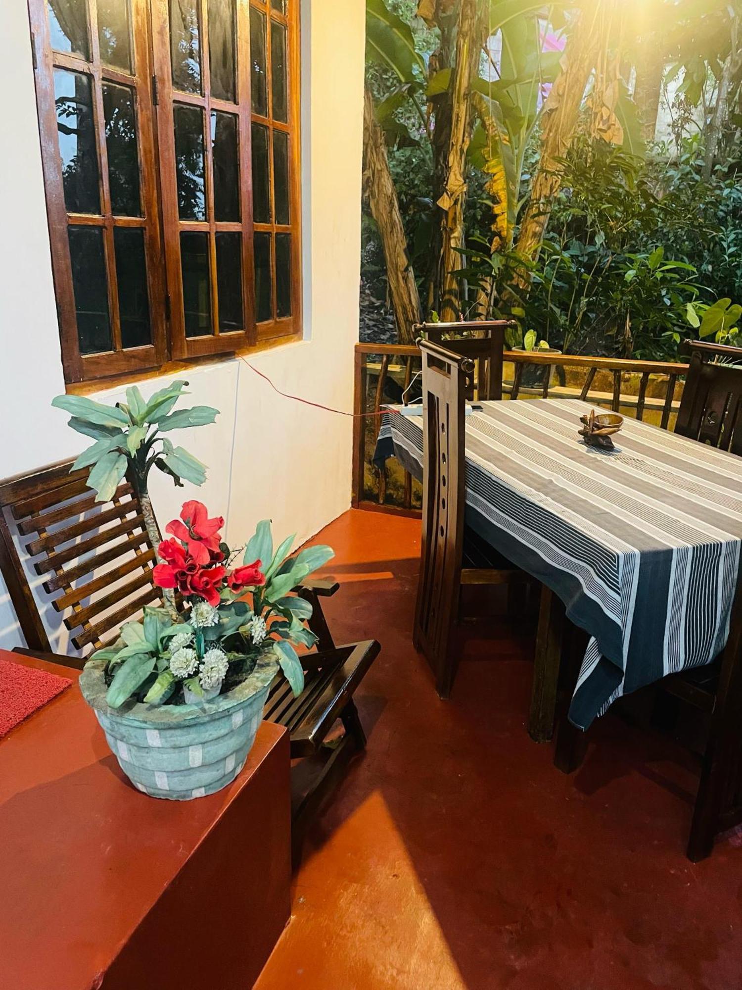 Hidden Gem Inn เอลลา ภายนอก รูปภาพ