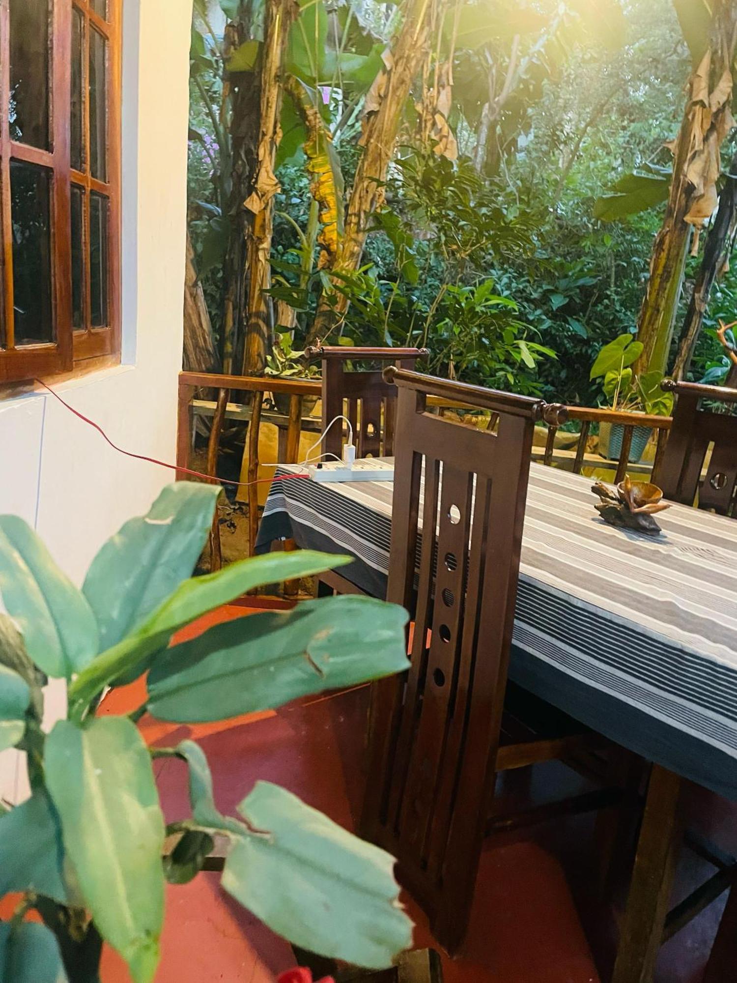 Hidden Gem Inn เอลลา ภายนอก รูปภาพ